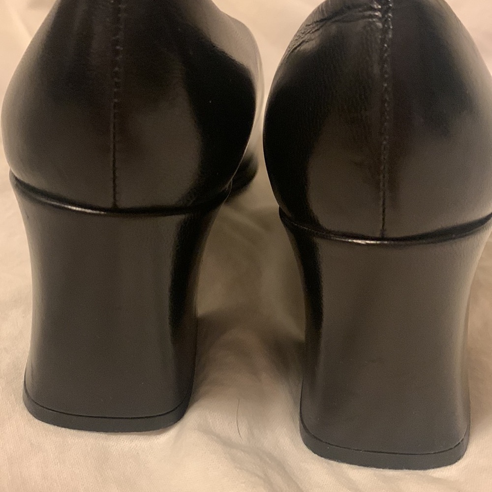 Via Spiga Neiman Marcus Heels - Picture 3 of 7